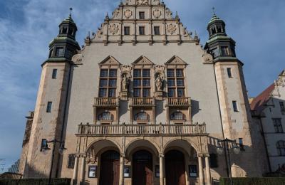 Obchody 70. rocznicy Poznańskiego Czerwca w Poznaniu przeniesione do Auli UAM z powodu upałów