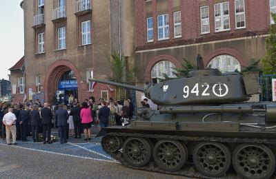 Jeżyce pamiętają bohaterów Czerwca 1956: tablice, czołg i wspomnienia sprzed 70 lat