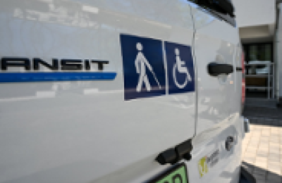 Nowa umowa MOPR: transport dla poznańskich osób z niepełnosprawnościami dostępny całą dobę w Poznaniu