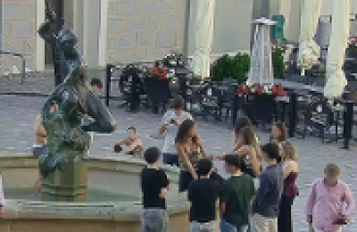 W Poznaniu obowiązuje zakaz kąpieli w fontannach — dlaczego to istotne