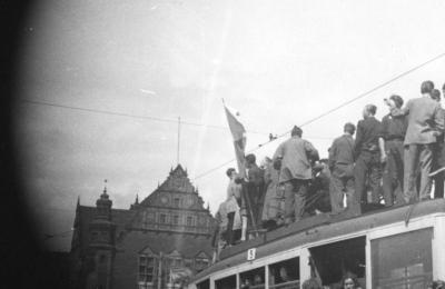 Jak tajniacy dokumentowali protesty w Poznaniu: zdjęcia, kamuflaż i konsekwencje z 1956 roku