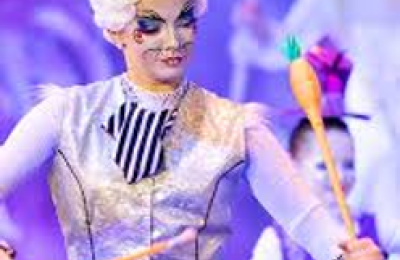 Alicja wraca na scenę Teatru Cortiqué — spektakl dla dzieci o inności i odwadze