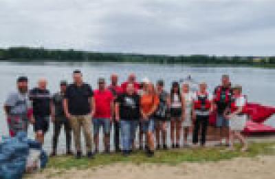 Sezon kąpielowy w gminie Skoki: plaża nad Jeziorem Włókna w Potrzanowie otwarta i zabezpieczona
