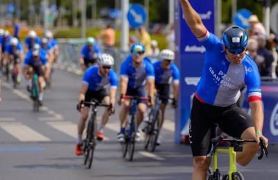 Weekend pełen sportu: kolarskie Gran Fondo, młodzieżowe mistrzostwa tenisa i mecze hokeja na trawie w Poznaniu