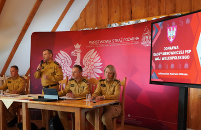 Kadry PSP z Wielkopolski spotkały się nad Jeziorem Lednickim, by omówić wyzwania i plany na rok 2026 w Gnieźnie
