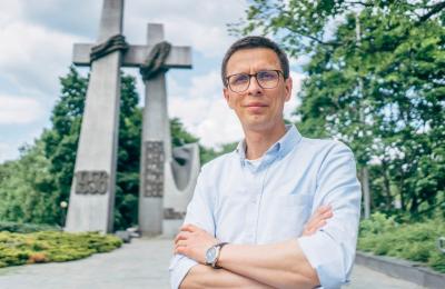 „Tam i z powrotem” — felietony o Poznańskim Czerwcu jako opowieść o powtarzających się kryzysach w Poznaniu