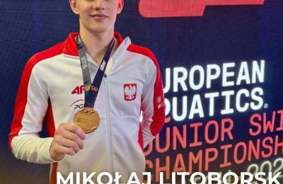 Dwa medale Mikołaja Litoborskiego na MŚ juniorów. Poznański pływak błyszczy w Monachium