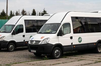 Jak załatwić dowóz dziecka z niepełnosprawnością do szkoły lub przedszkola w Suchym Lesie