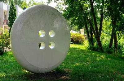 Poznań Visual Park nad Jeziorem Strzeszyńskim — sztuka współczesna dostępna na spacerze