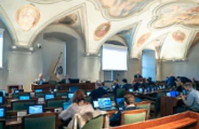 Nowe zasady udziału mieszkańców w sesjach rady miasta — co się zmieni od 7 lipca w Poznaniu