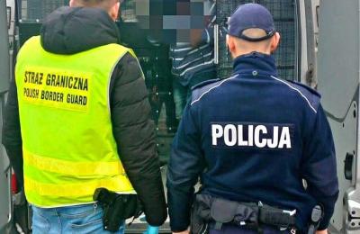Kontrola po niebezpiecznym manewrze w Kórniku. 47-latek stracił prawo do jazdy i musi opuścić Polskę
