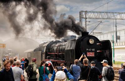 Blues Express 2026: muzyczny pociąg ruszył z Dworca Letniego w Poznaniu do Zakrzewa