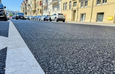 Poznań: ulica Zeylanda po remoncie nawierzchni zyska drzewa, lilaki i pasy zieleni