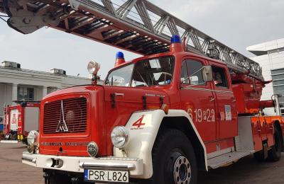 IX Ogólnopolski Zlot Czerwonych Samochodów odbędzie się 8 sierpnia na MTP w Poznaniu