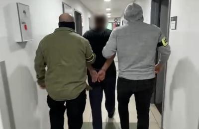Poznańska policja zatrzymała 51-latka podejrzanego o postrzelenie byłej partnerki w Swarzędzu