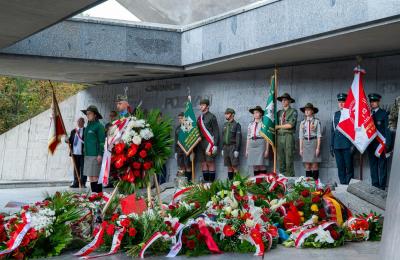 Poznań uczcił 87. rocznicę wybuchu II wojny światowej pod pomnikiem Armii „Poznań”