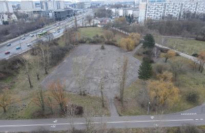 Nowy park przy Moście Królowej Jadwigi w Poznaniu z nieckami retencyjnymi i połączeniem z Wartostradą