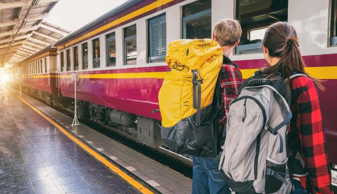 wiadomosci CentralaPoznan i region - Paraliż na polskich torach – opóźnienia sięgające wielu godzin