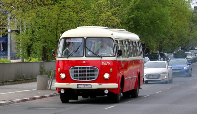 wiadomosci CentralaPoznan i region - W weekend zabytkowe autobusy i tramwaje wracają na poznańskie trasy — w niedzielę pojedzie „ogórek”