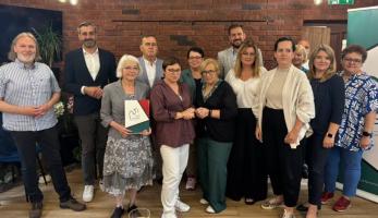 Trzy granty dla Gminy Kostrzyn. Podpisano umowy na realizację projektów z Lokalną Grupą Działania ˝Trakt Piastów˝ - Dla mieszkańca - Urząd Miejski w Kostrzynie