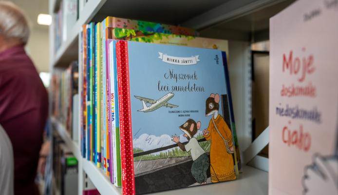 CentralaPoznan - Nowa filia Biblioteki Raczyńskich na os. Armii Krajowej 125 w Poznaniu — 430 mkw., blisko 30 tys. książek i prawie 1 tys. audiobooków