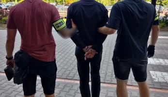 Policja z Poznania i Swarzędza zatrzymała 35-latka w sprawie urządzenia wykrytego na stacji BP w Swarzędzu - Poznań