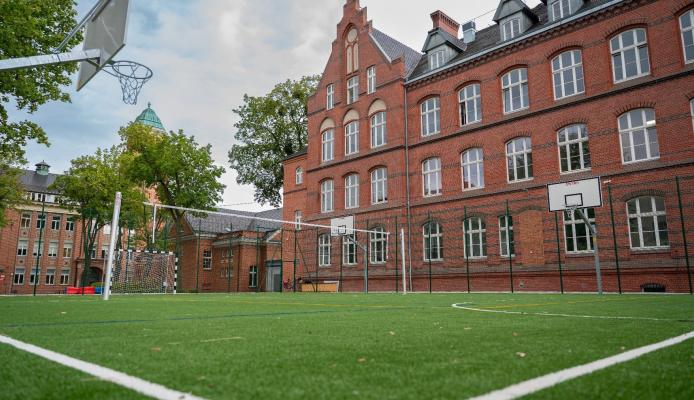 Nowe wielofunkcyjne boisko przy Szkole Podstawowej nr 36 w Poznaniu - Poznań