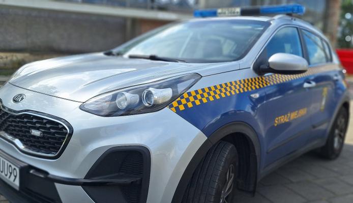Zgłoszenie z przystanku w Poznaniu zakończyło się zatrzymaniem po groźbach wobec strażników - Poznań