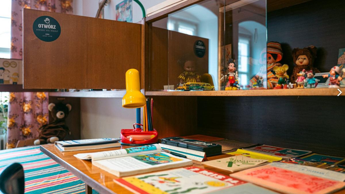 Izba PRL – alternatywa z osobistym akcentem