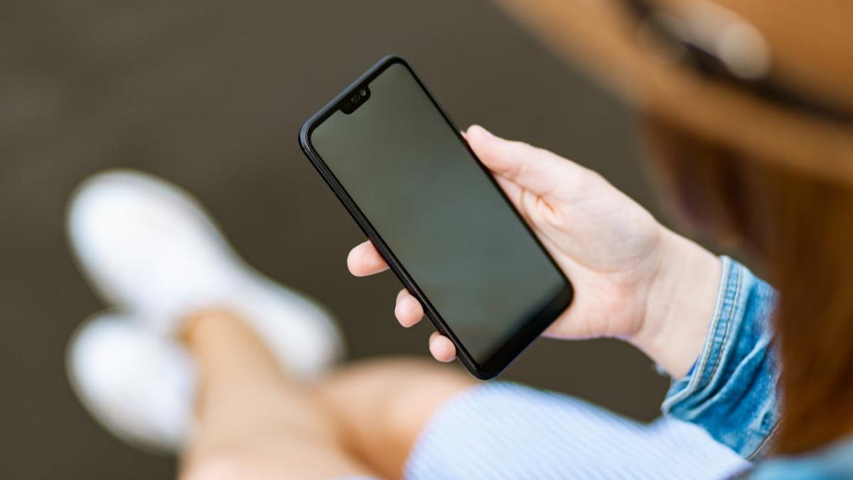 Zakaz telefonów na terenie szkoły