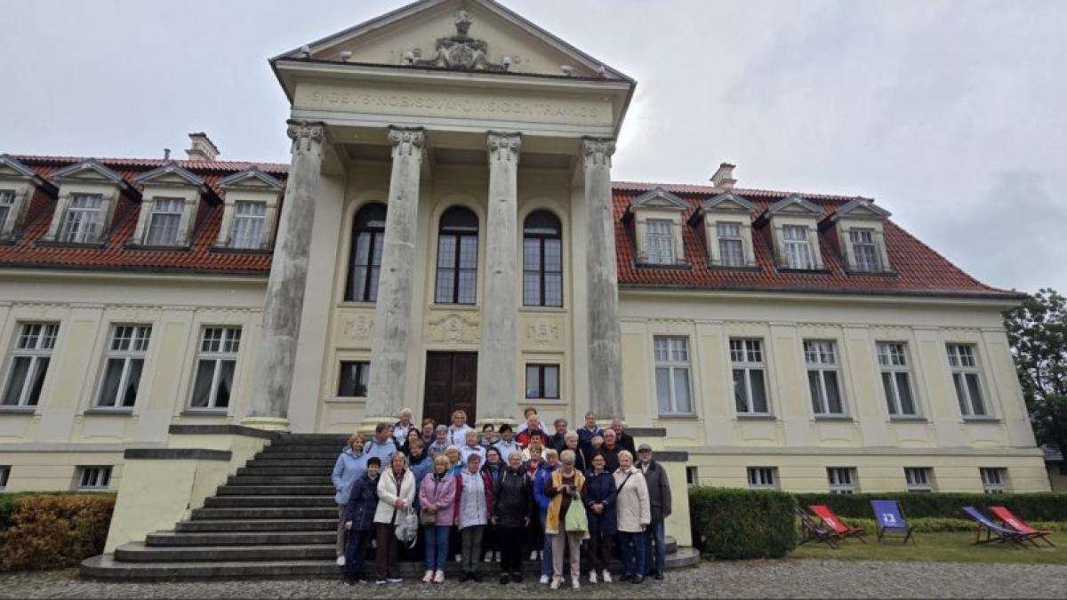 Mieszkańcy z Gułtów pojechali szlakiem wielkich postaci Wielkopolski