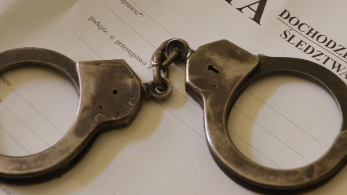 Poznań - Policjant po służbie zatrzymał amatora darmowego alkoholu
