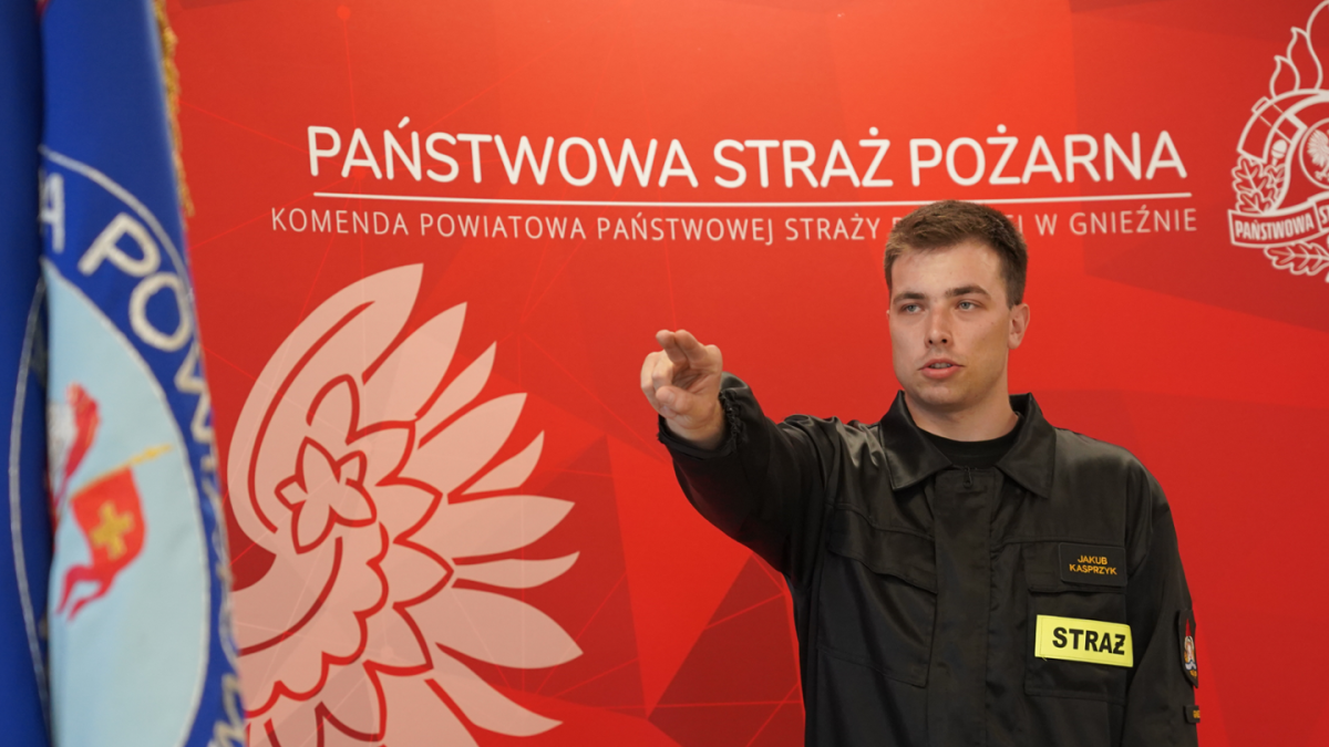 Ålubowanie funkcjonariusza przyjÄtego do PaÅstwowej StraÅ¼y PoÅ¼arnej - Komenda Powiatowa PaÅstwowej StraÅ¼y PoÅ¼arnej w GnieÅºnie - Portal Gov.pl
