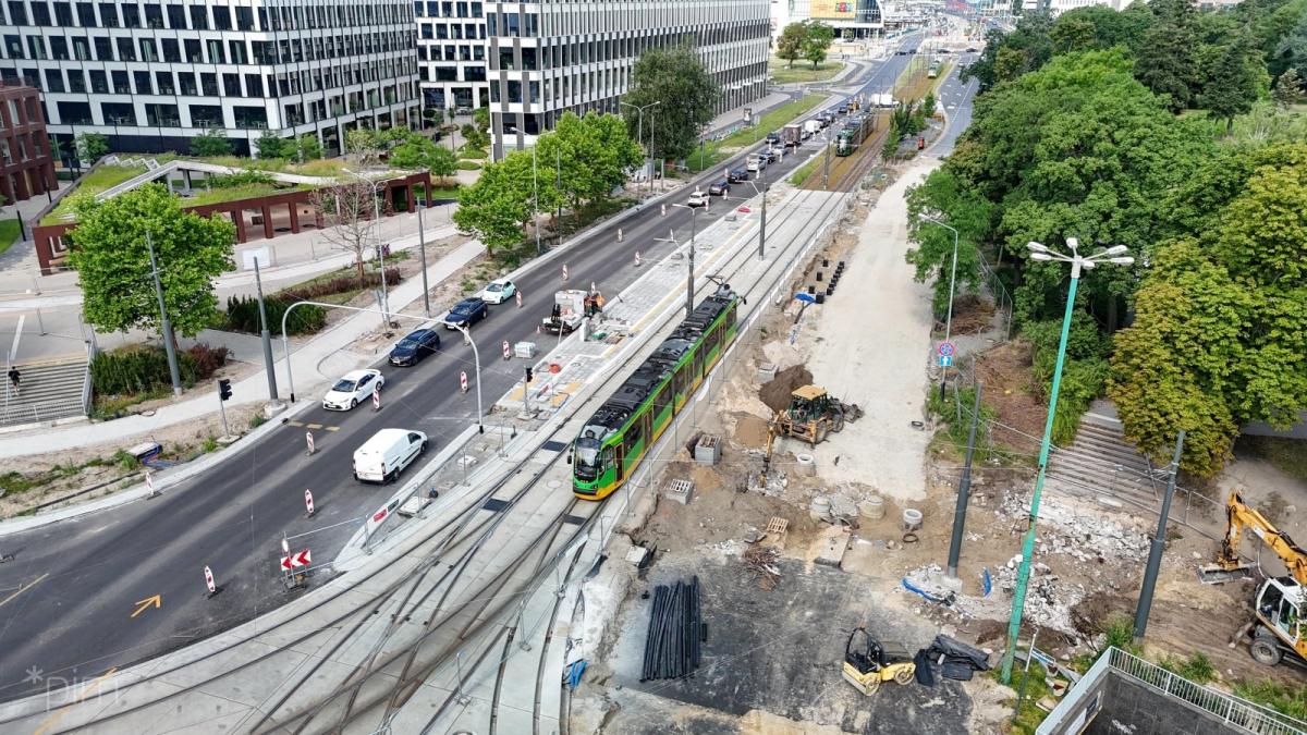 Tramwaje wrócą na ul. Królowej Jadwigi wcześniej niż planowano