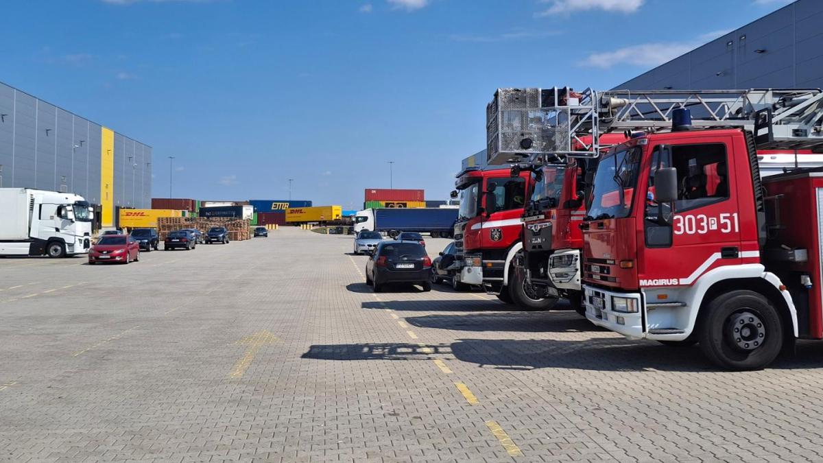 Rozpoznanie operacyjne w centrum logistycznym Rhenus - Komenda Miejska PaÅstwowej StraÅ¼y PoÅ¼arnej w Poznaniu - Portal Gov.pl