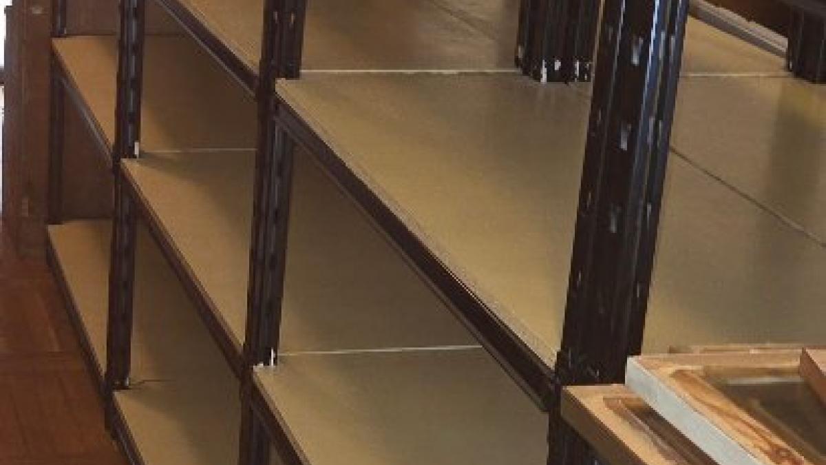 Wyprzedaż w bibliotece