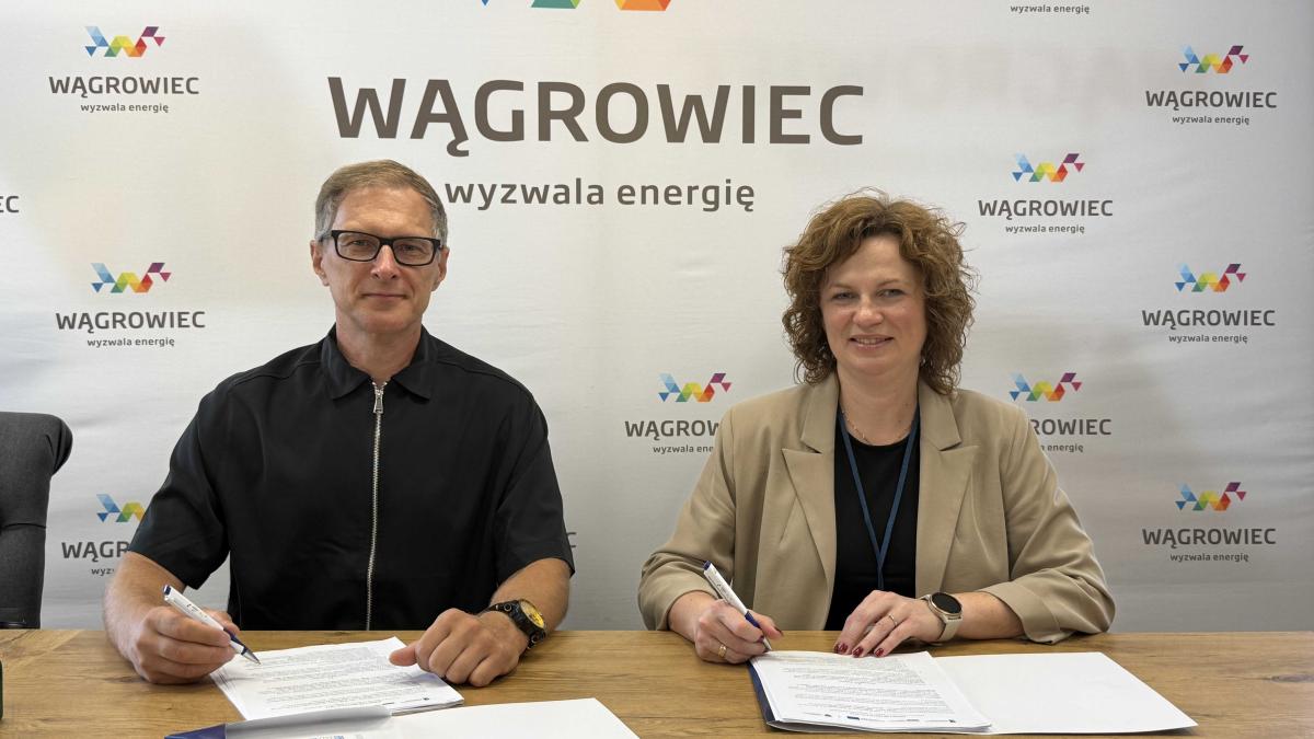 Nowy węzeł przesiadkowy przy ulicy Gnieźnieńskiej wkracza w fazę realizacji. W urzędzie podpisano umowę z wykonawcą