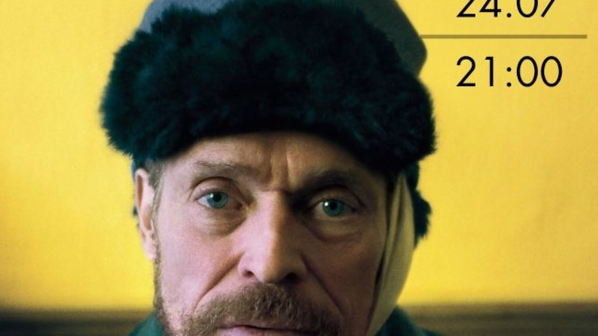 Kino letnie z malarzami