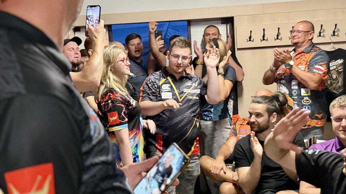 Wielkie emocje w Garażu 147. Druga edycja Mistrzostw Wągrowca w Darcie wyłoniła triumfatorów