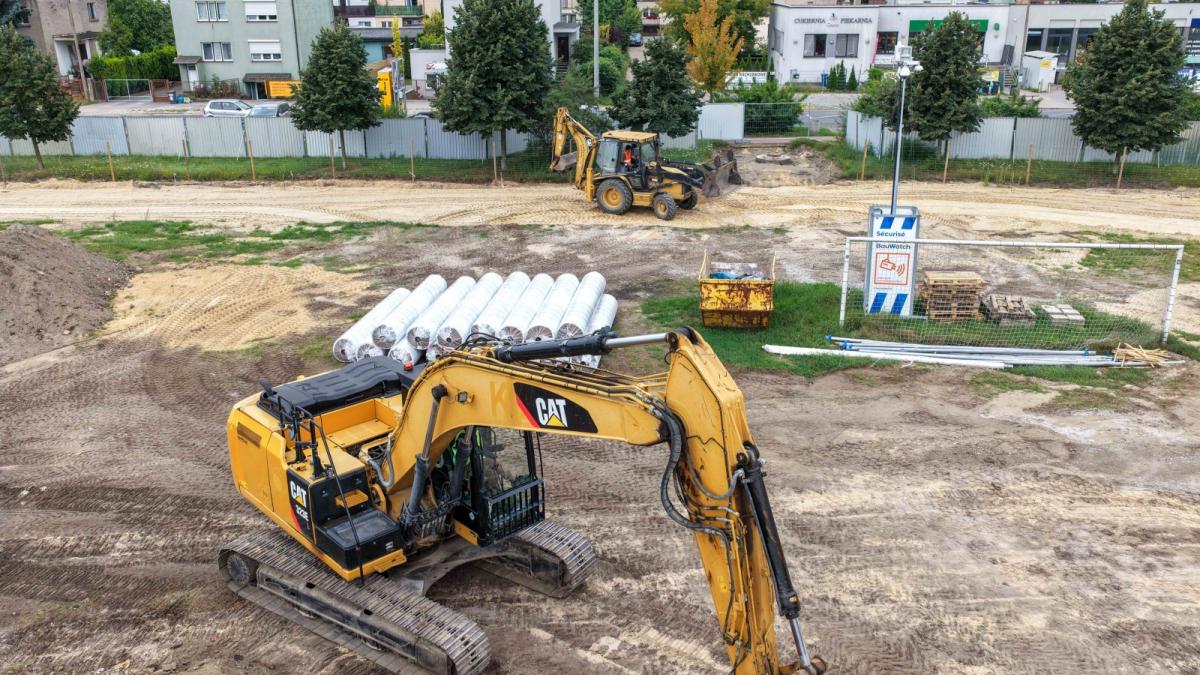 Na Świerczewie trwa budowa kompleksu sportowego