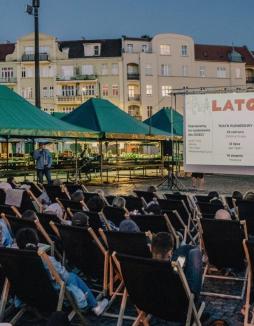 Lato na Wildzie. Kino plenerowe, koncerty i atrakcje dla całych rodzin